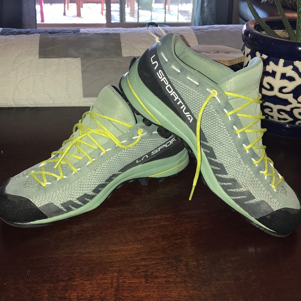 LA SPORTIVA TX2 women’s approach shoes sz 8.5